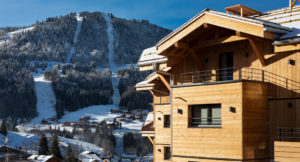 St-Alban Hotel & Spa - Façade avec vue pistes (jour)